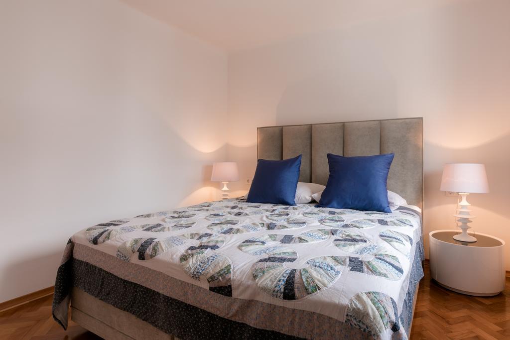 Vila Sejalec Villa Lesce  Luaran gambar